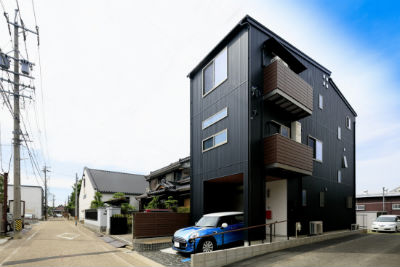 狭小地でもイキイキと暮らせる2世帯住宅(グルービーホームの施工事例)